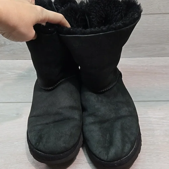 Ugg Australia Women's Baile Back Bow Black Suede Boots Sheepskin Shoes Sz 8
